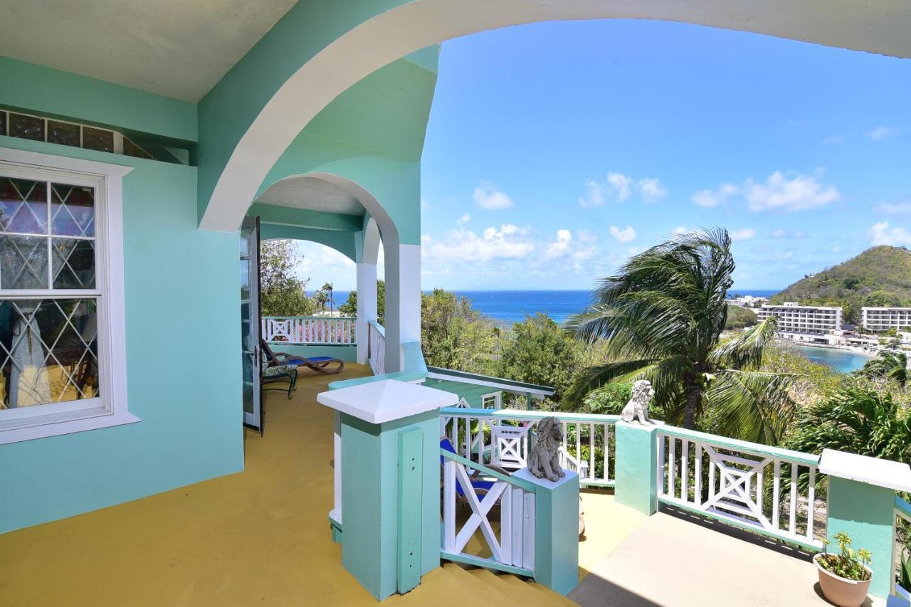 Beachfront Villa โกรส อิส์ลีต ภายนอก รูปภาพ