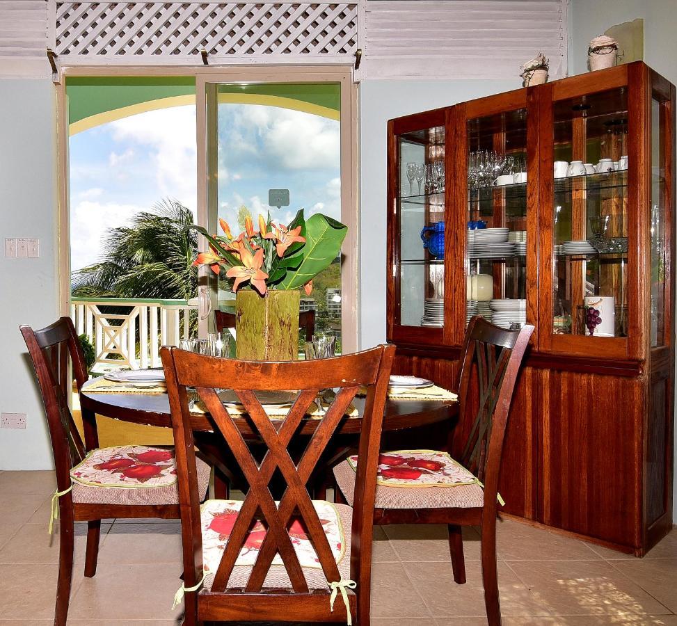 Beachfront Villa โกรส อิส์ลีต ภายนอก รูปภาพ
